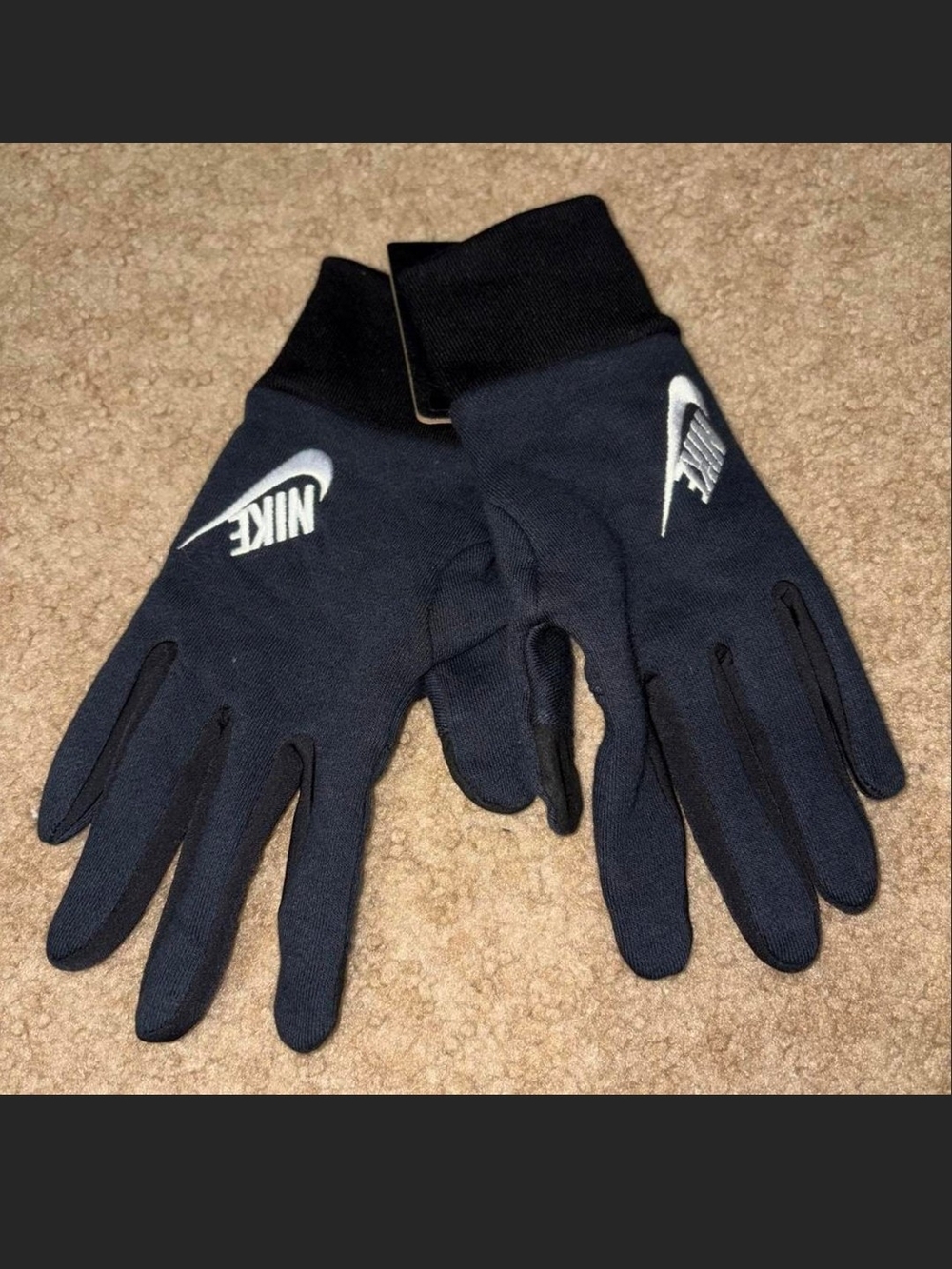 Nike Men’s Black Logo Touchscreen Gloves